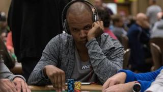 Phil Ivey 2016 Main Event Day1C