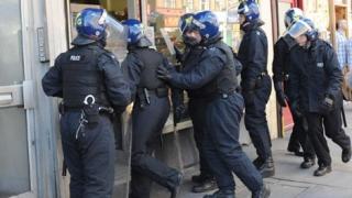 policeraid