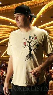 Phil Hellmuth in his Poker Tree T-shirt.