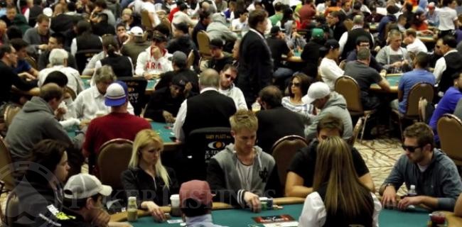 WSOP Daily Show: Day 1C with NBA's Earl Barron (Video)