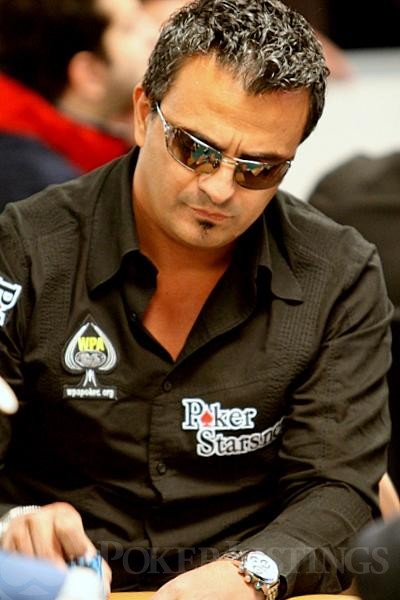 Poker tournament swings