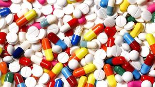 assets/photos/_resampled/croppedimage320180-drugs.jpg
