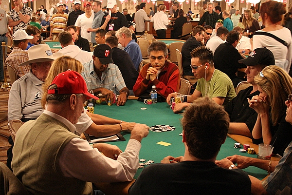 Clonie Gowen, Erick Lindgren, John Phan, Surinder Sunar and Doyle Brunson