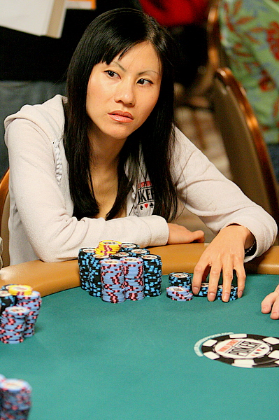 Julie Nhien Thi Dang 