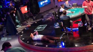 Negreanu exit2