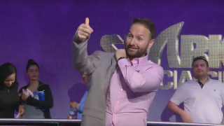 negreanu wins shark cage2