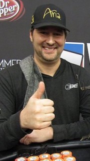 Phil Hellmuth C5SJ2mzUoAAEwst