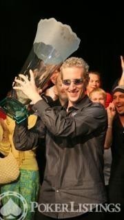 ElkY and the Trophy