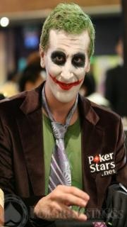 poker tells grin