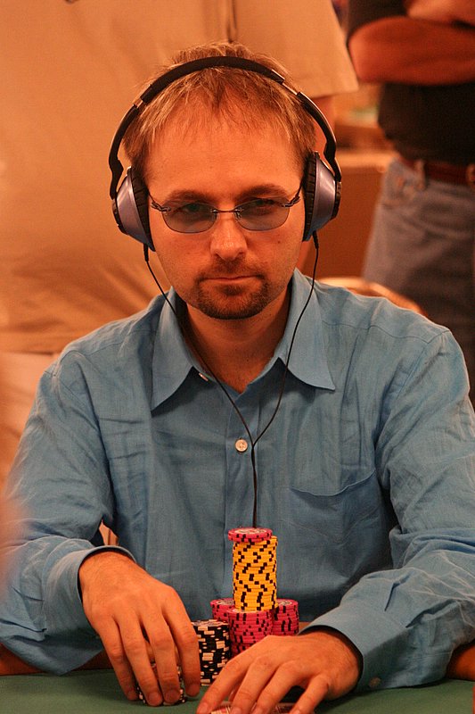 Daniel negreanu poker player